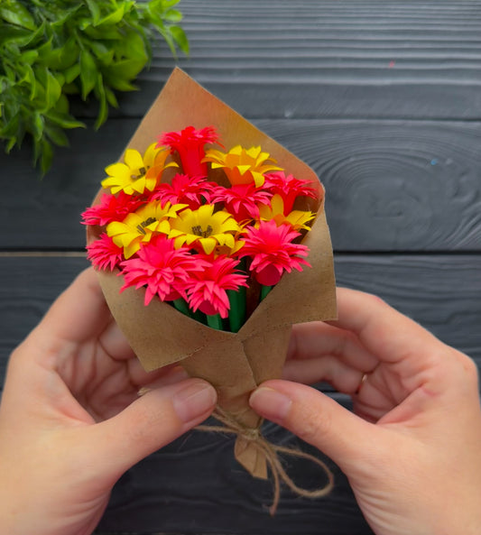 Tiny Flowers: Mixed Bouquet - Gerbera and Black-Eyed Susans